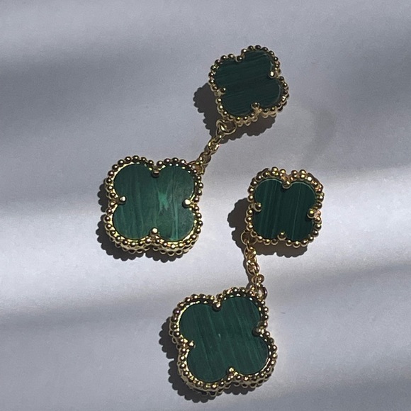 COPY - Green malachite to drop Clover earrings. - Picture 1 of 3